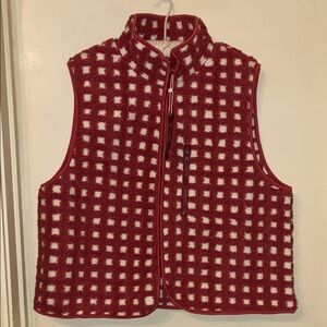NWT Red and White Checkered Fleece Vest  Large